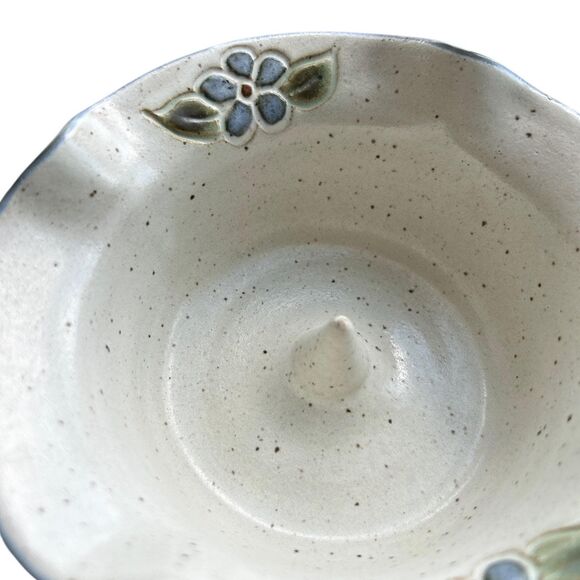 Signed Speckled White and Blue Flowered Stoneware Ring Holder or Dish - Picture 3 of 5